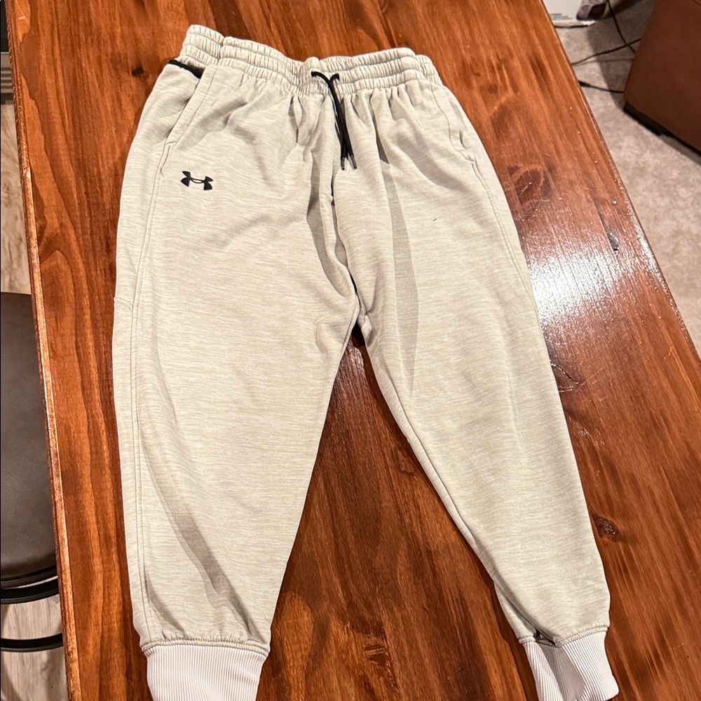 Under Armour Light Gray Athletic Pants